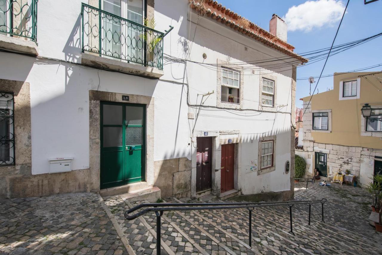 Alfama Typical Beco Da Adica Leilighet Lisboa Eksteriør bilde